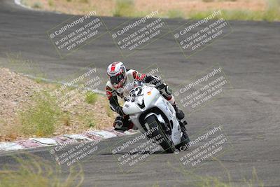 media/Jun-04-2022-WERA (Sat) [[b852bbbd55]]/Race 4 C Superbike Expert Novice/